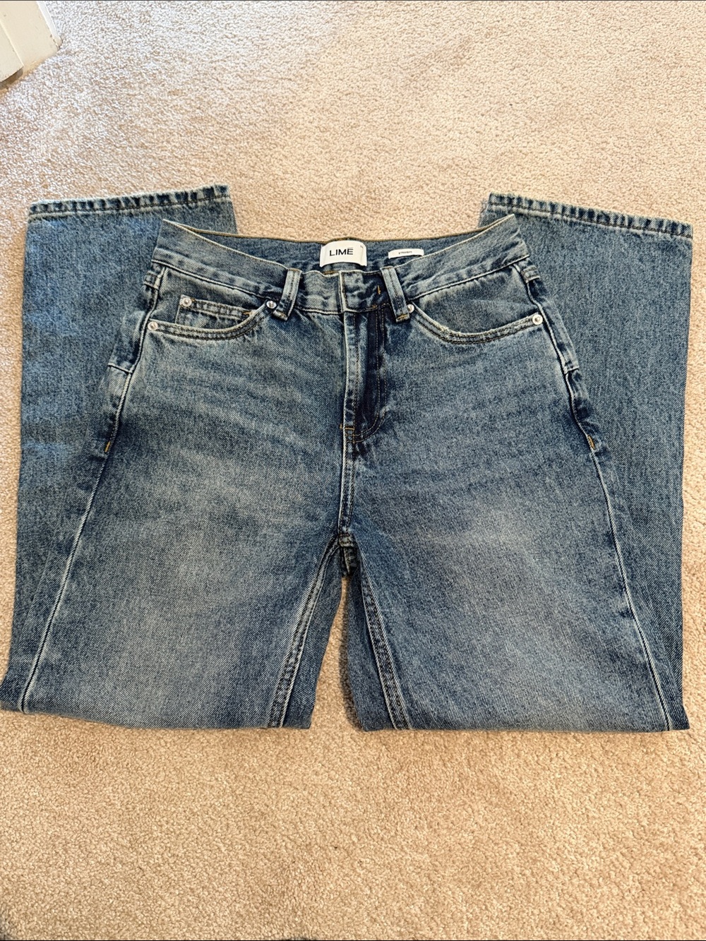 Lime Straight-Leg Women's Jeans in Medium Blue Wash